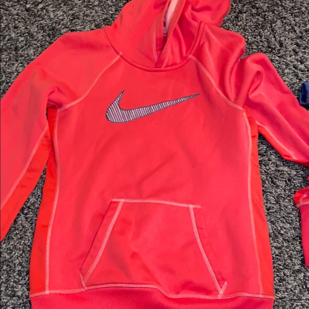 Nike dri-fit sweatshirt
